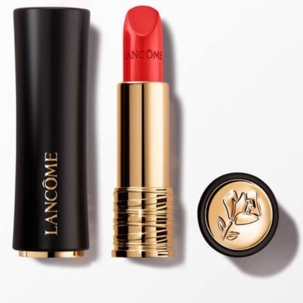 Lancôme L'absolu Rouge Cream Classic Red Lipstick💄in 132 Caprise.
